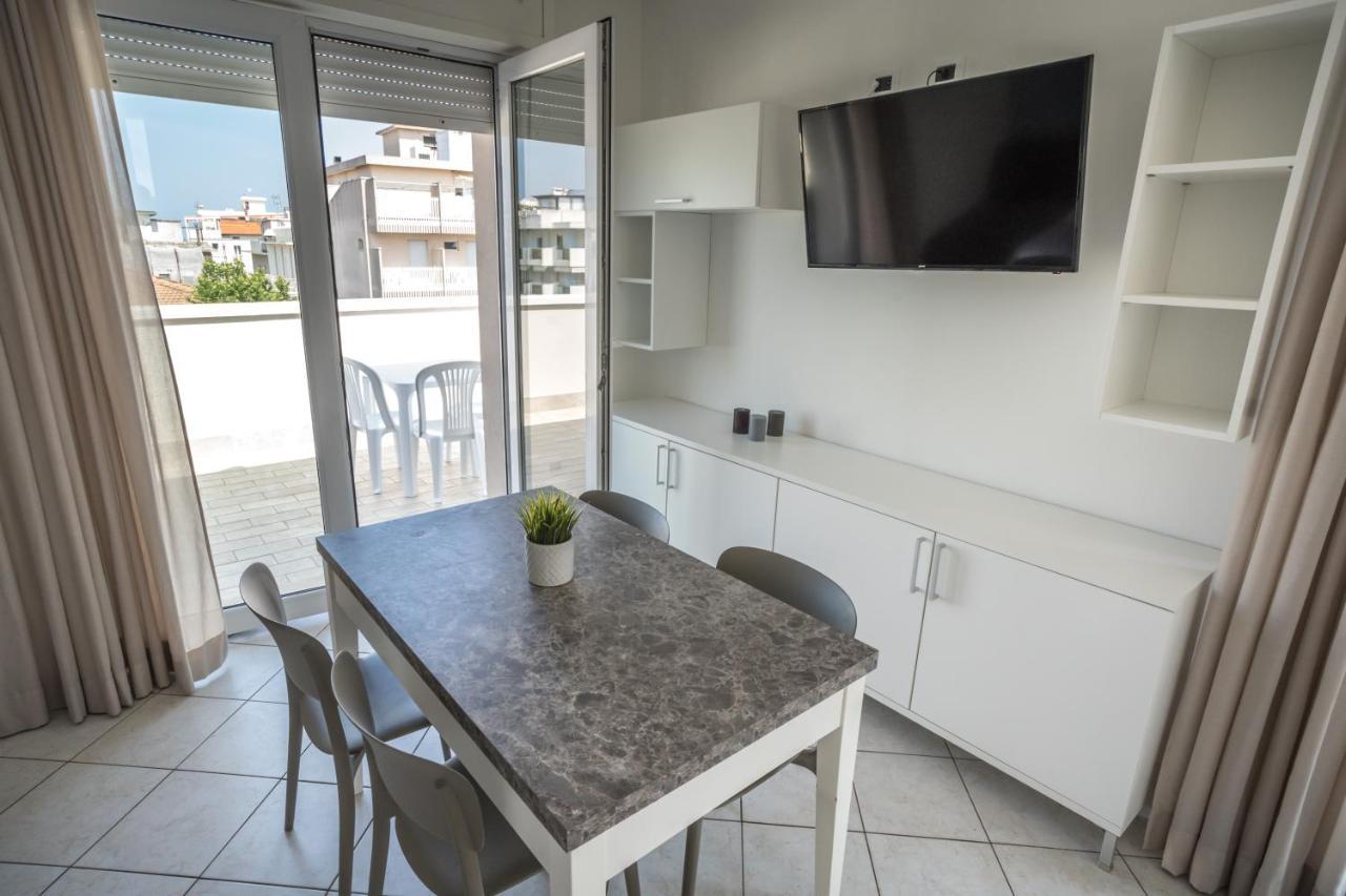 Rimini Bay Suites&Residence Exteriér fotografie